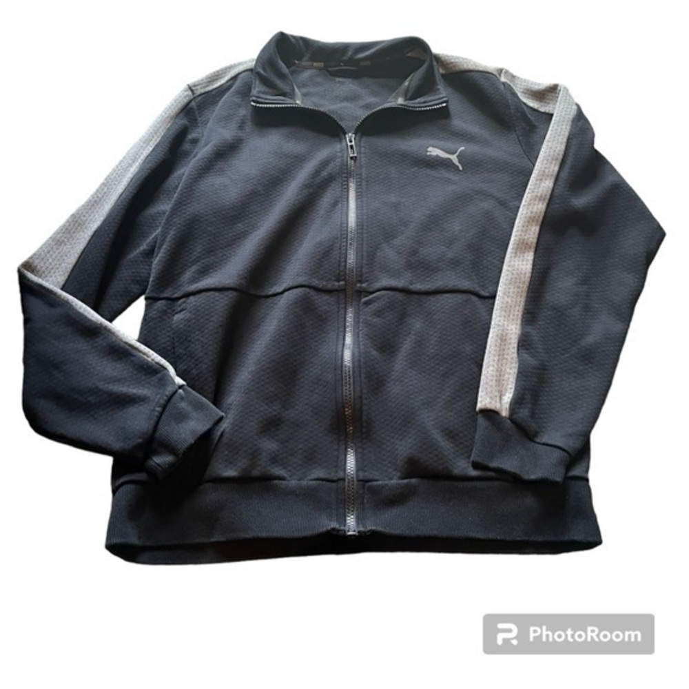 Puma men’s athletic black and gray quarter zip